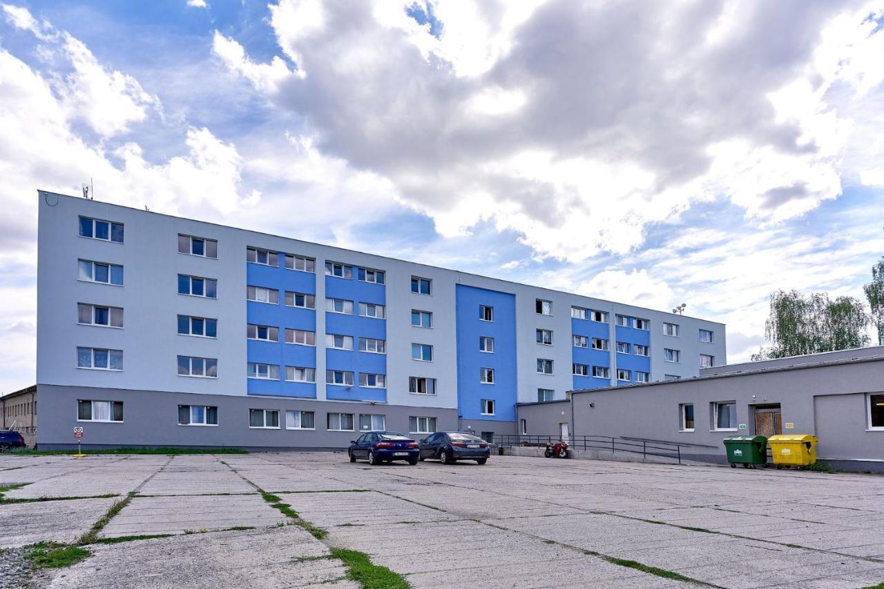 Apartmany Kladno - Libusin エクステリア 写真